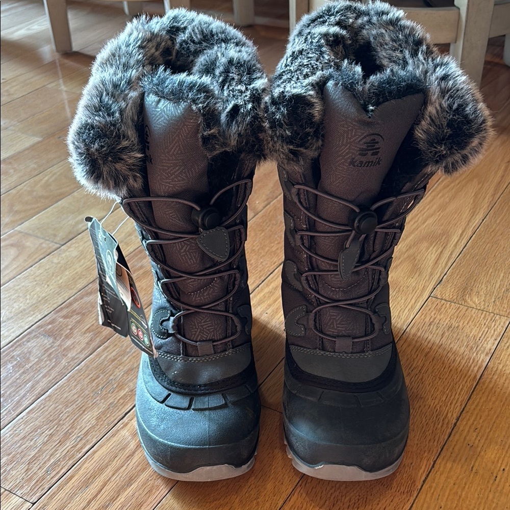 Kamik Gray Winter Boots with Faux Fur Trim